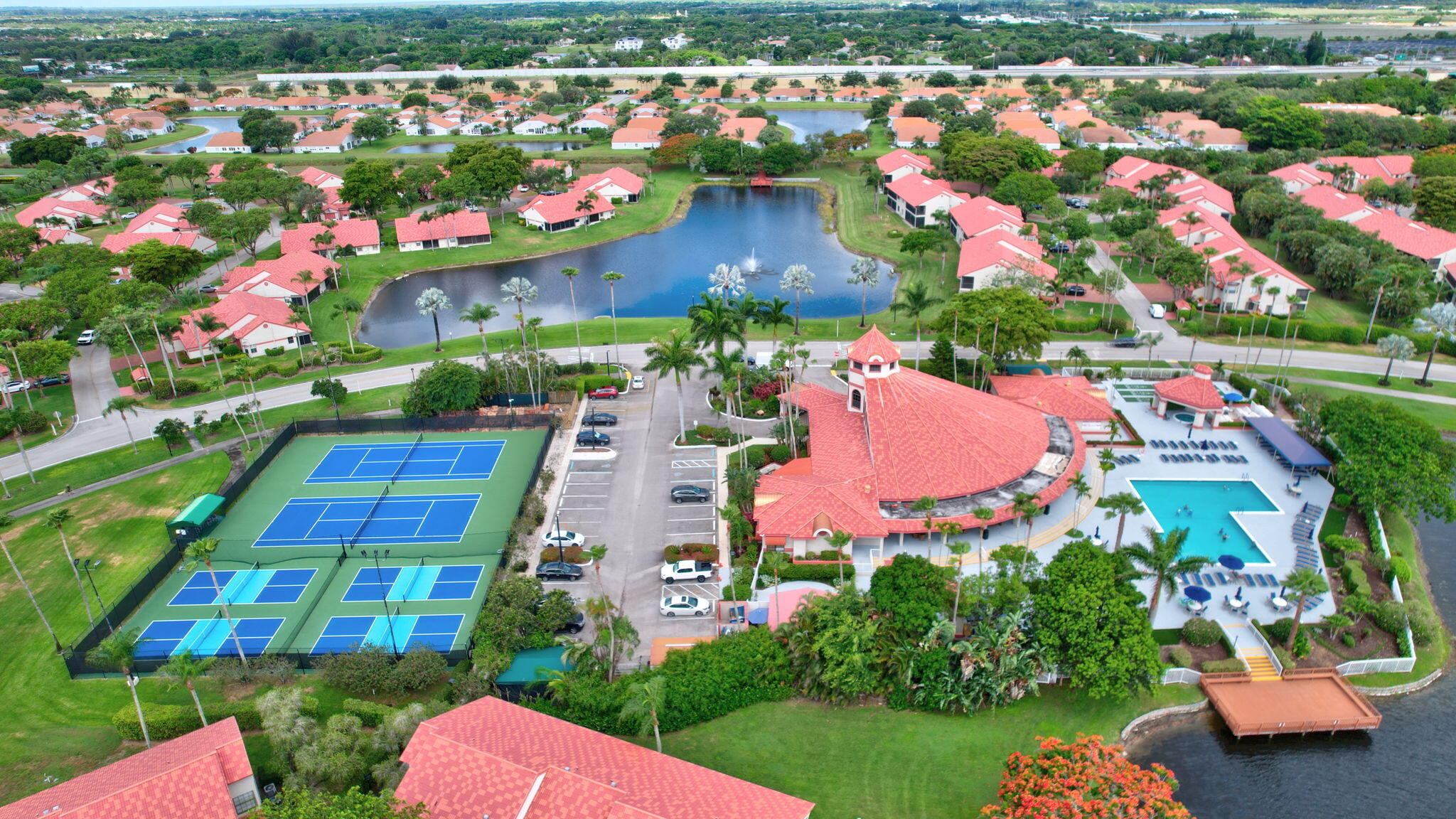 LEXINGTON CLUB VILLAS CONDO - Residential