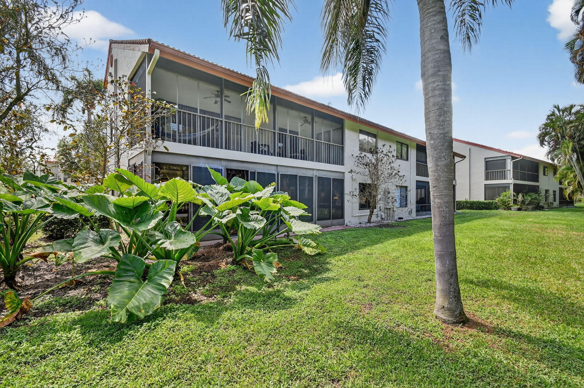 LEXINGTON CLUB VILLAS CONDO - Residential