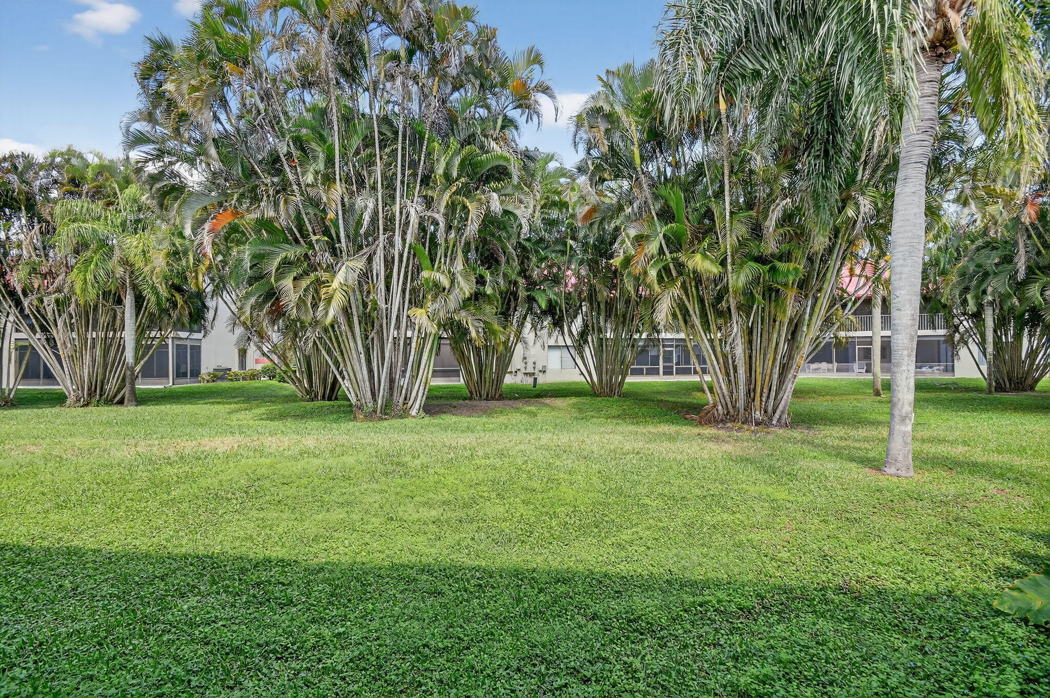 LEXINGTON CLUB VILLAS CONDO - Residential