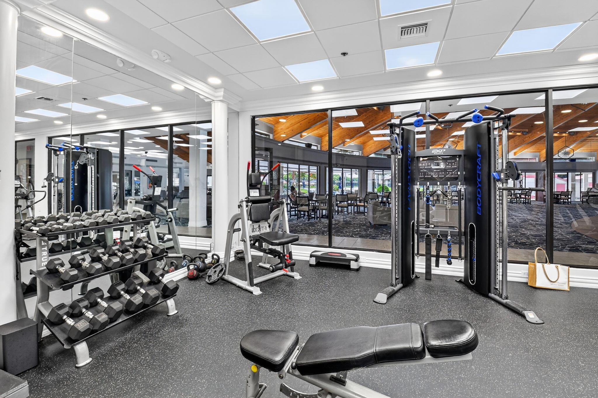 LEXINGTON CLUB VILLAS CONDO - Residential