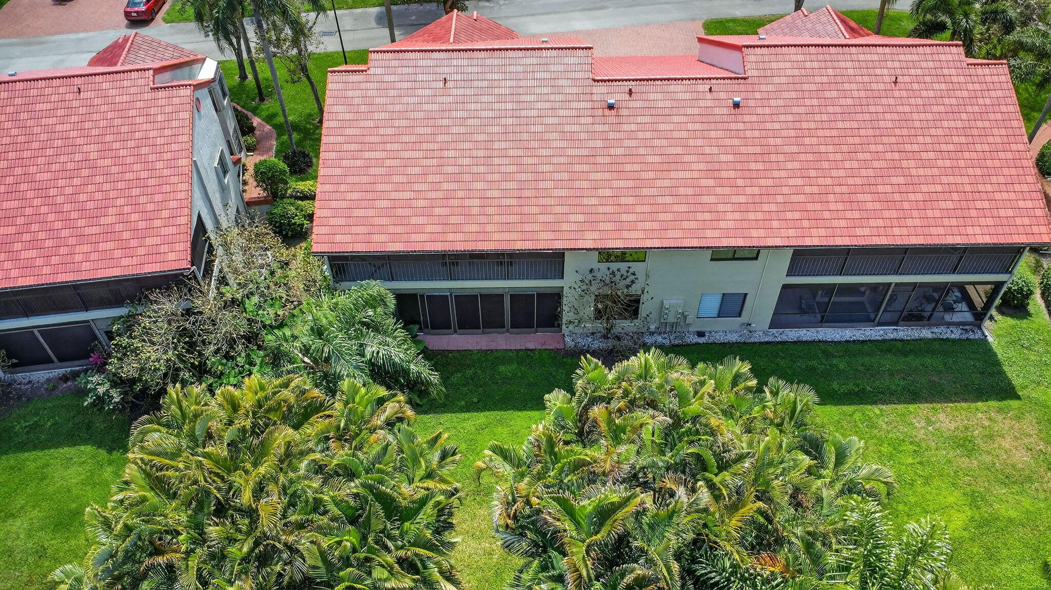 LEXINGTON CLUB VILLAS CONDO - Residential