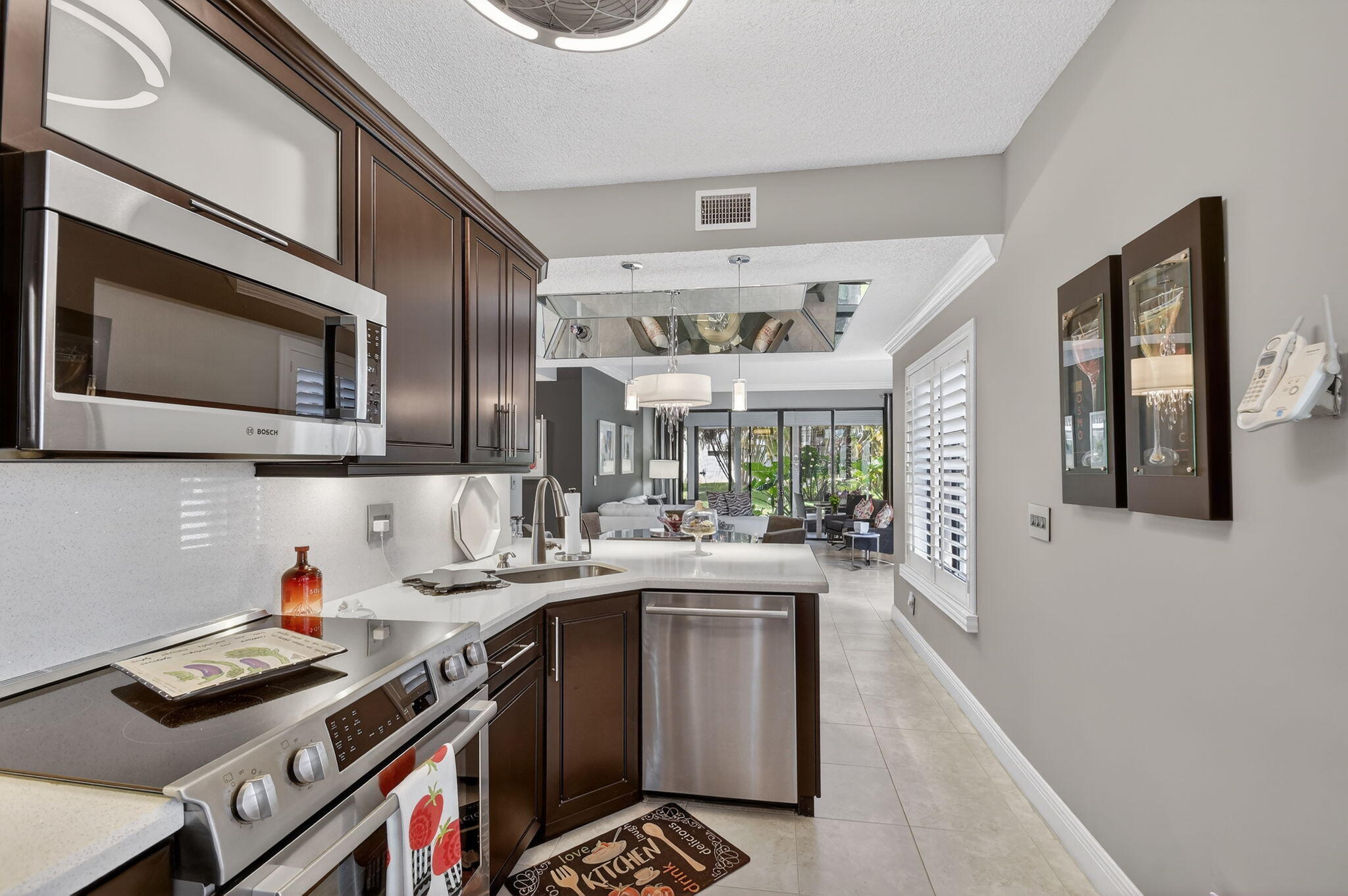 LEXINGTON CLUB VILLAS CONDO - Residential