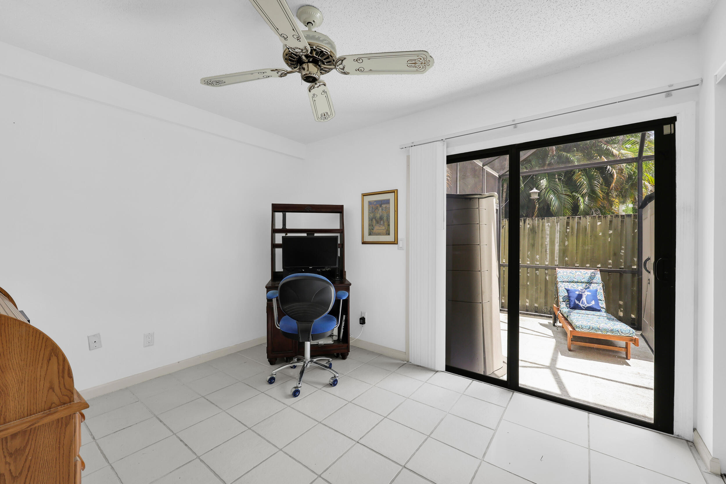 SUMMER WINDS OF JUPITER - Residential