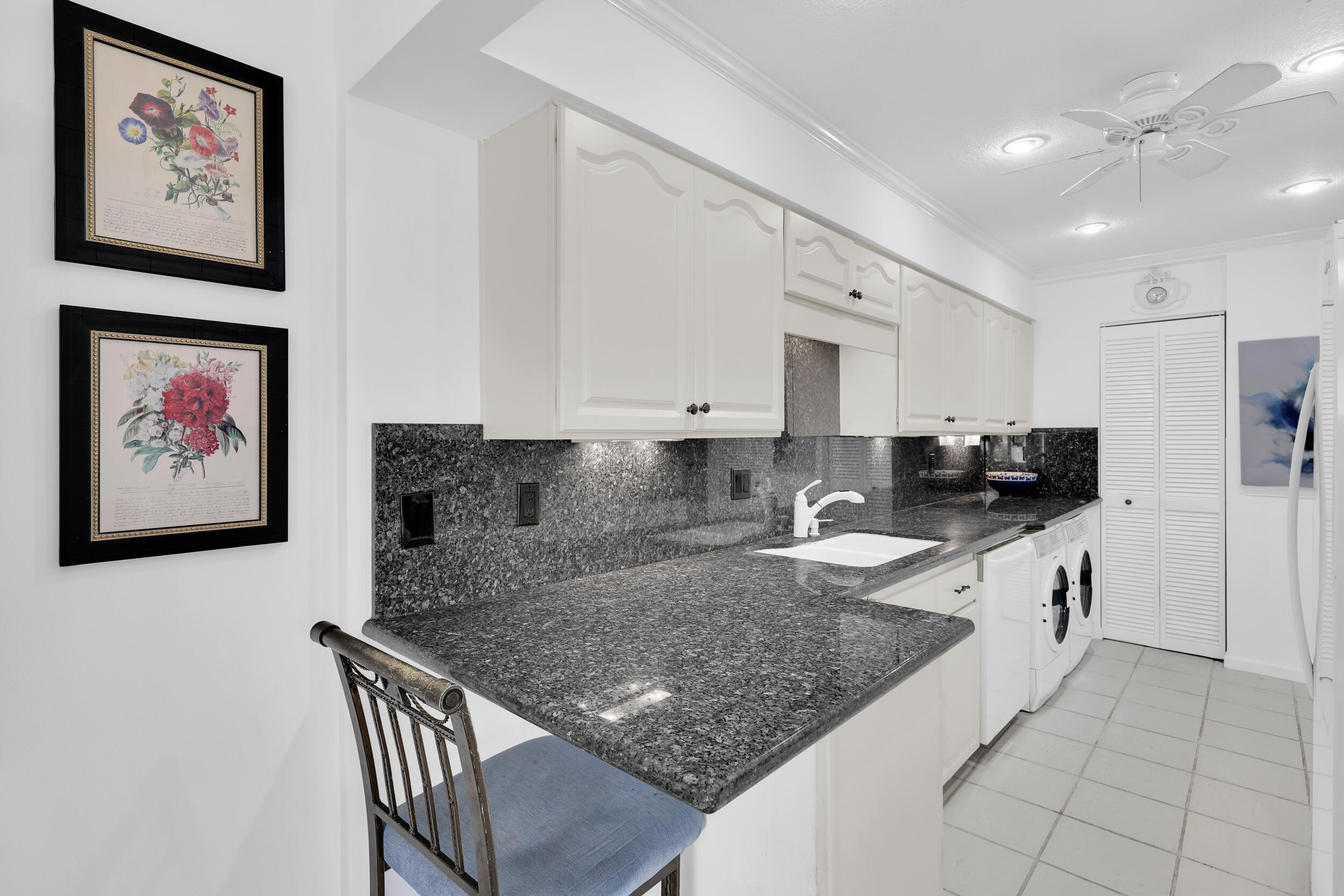 SUMMER WINDS OF JUPITER - Residential
