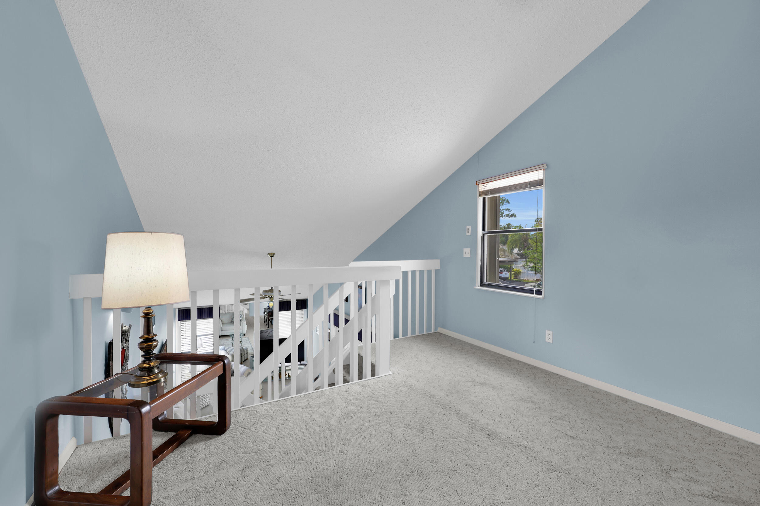 SUMMER WINDS OF JUPITER - Residential