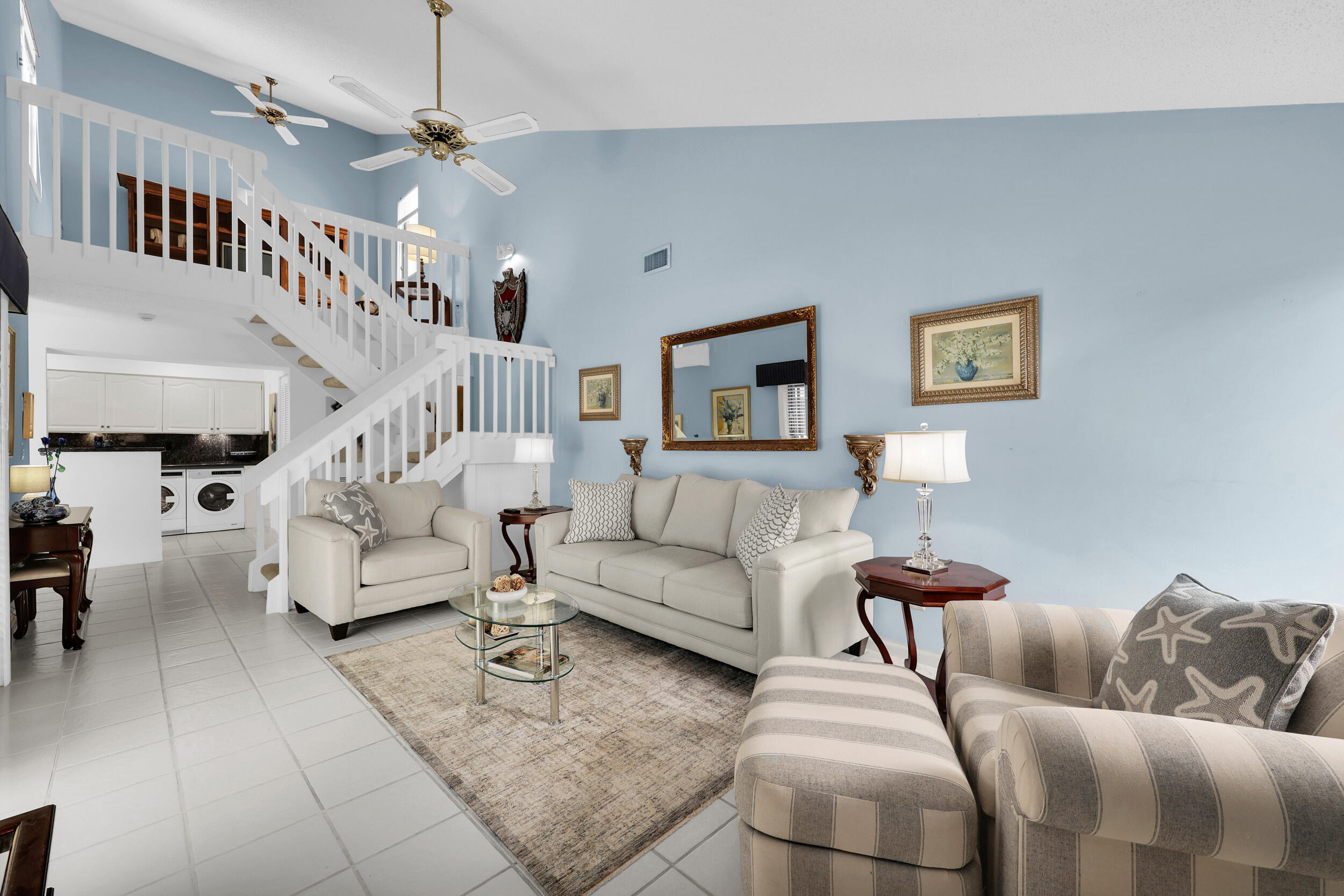 SUMMER WINDS OF JUPITER - Residential