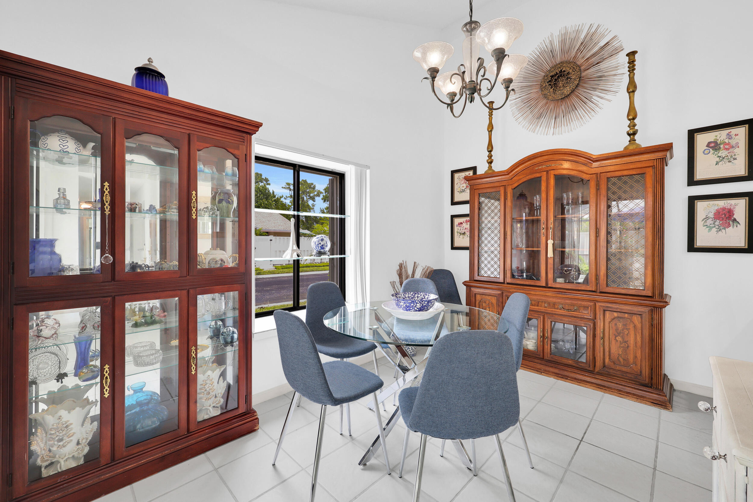 SUMMER WINDS OF JUPITER - Residential