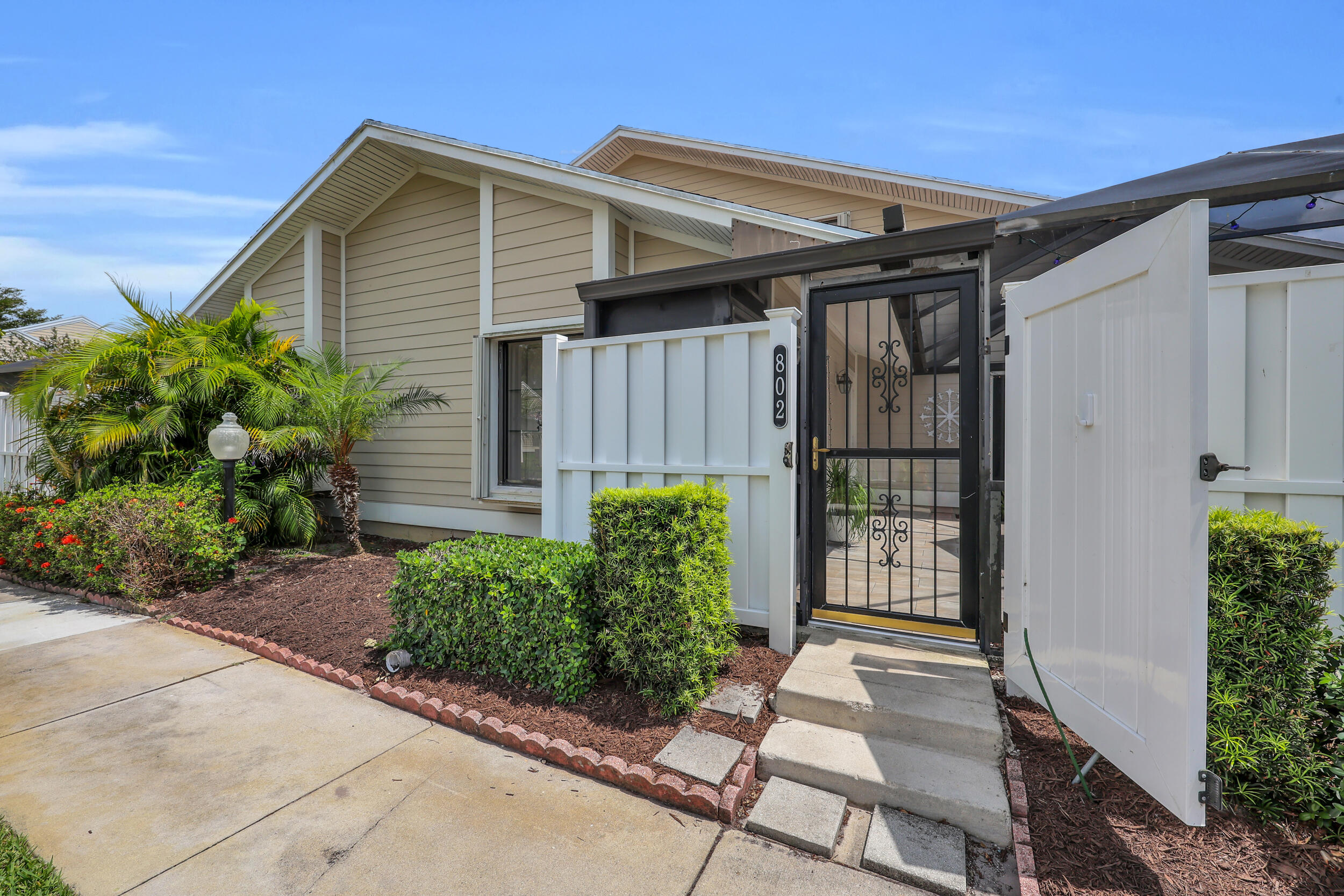 802 Summerwinds Lane