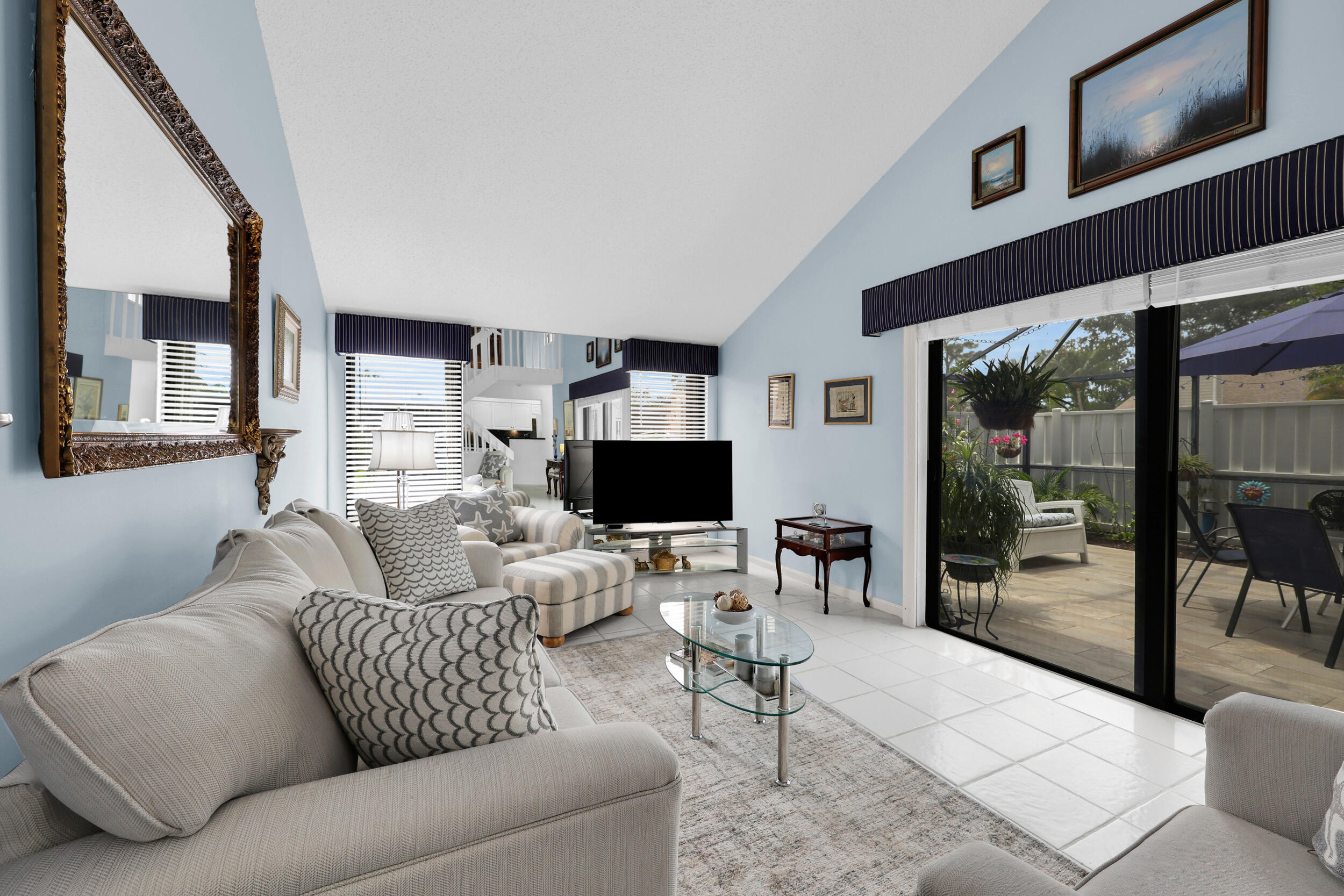 SUMMER WINDS OF JUPITER - Residential
