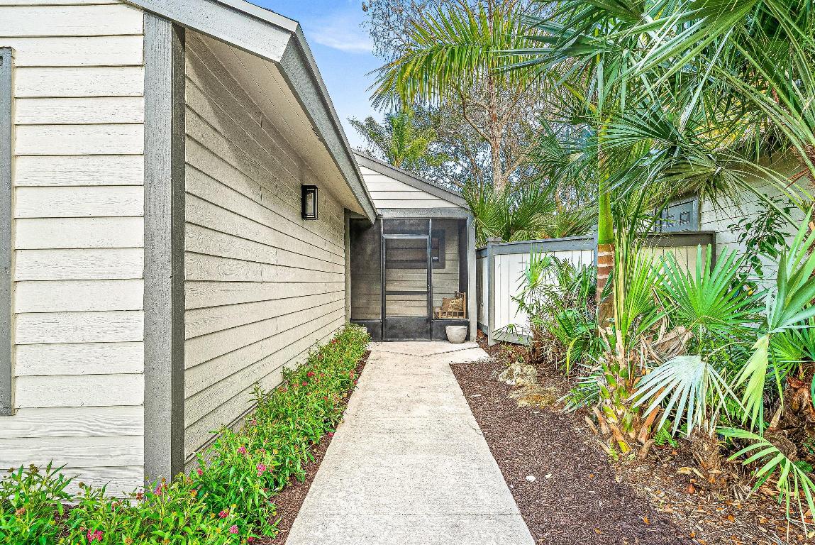 Properties 2566 Bedford Mews Drive