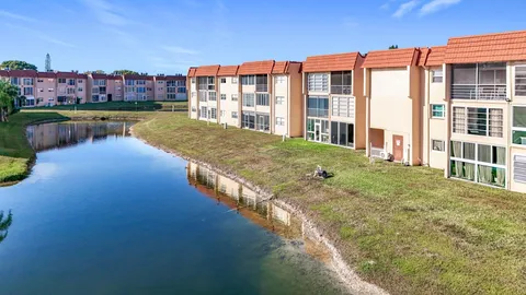 8950 Sunrise Lakes Blvd Unit 311, Sunrise, FL MLS: F10492305
