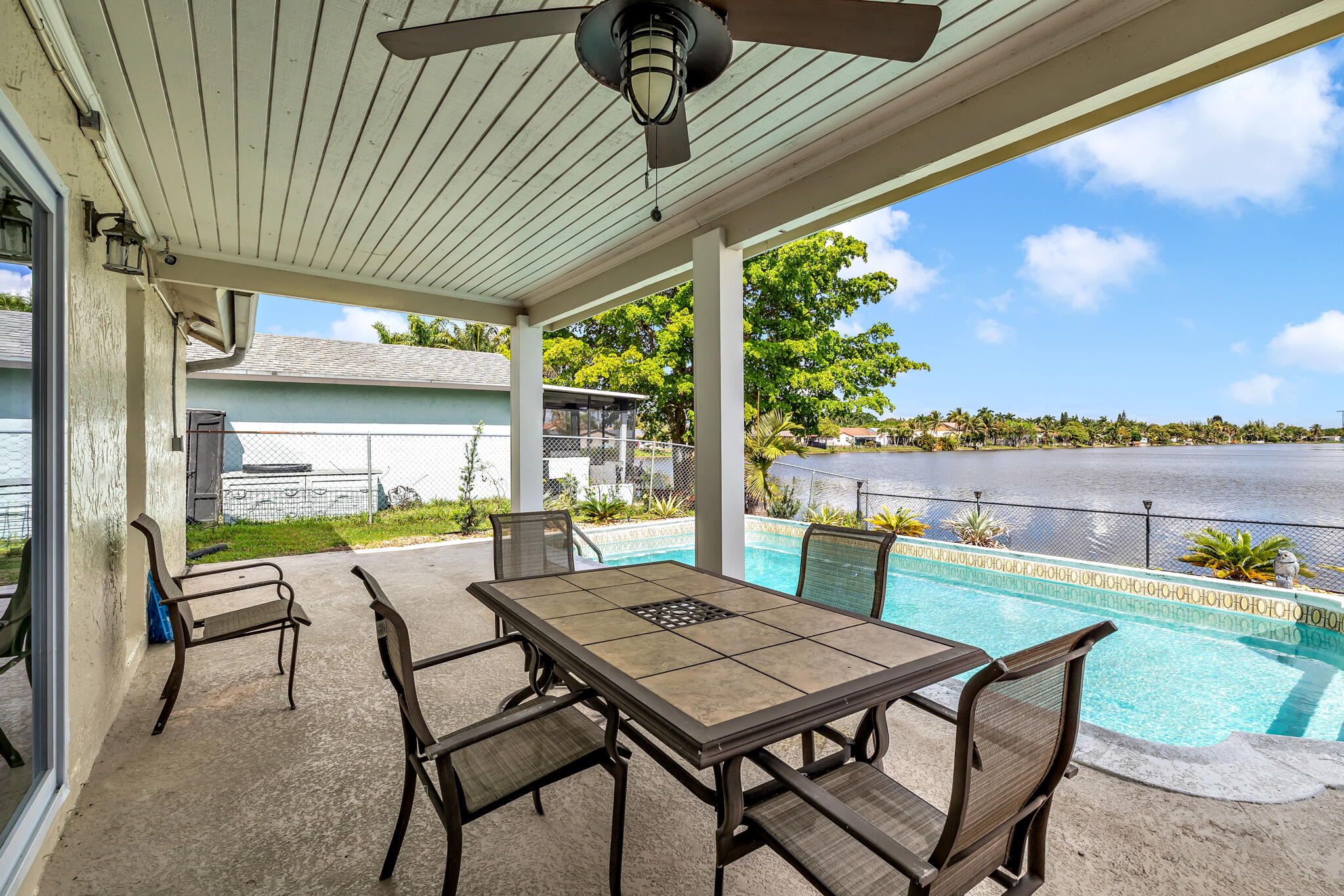 SUNRISE GOLF VILLAGE - Residential