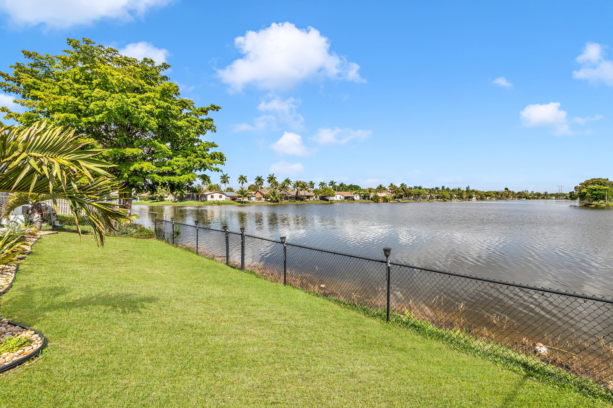 SUNRISE GOLF VILLAGE - Residential