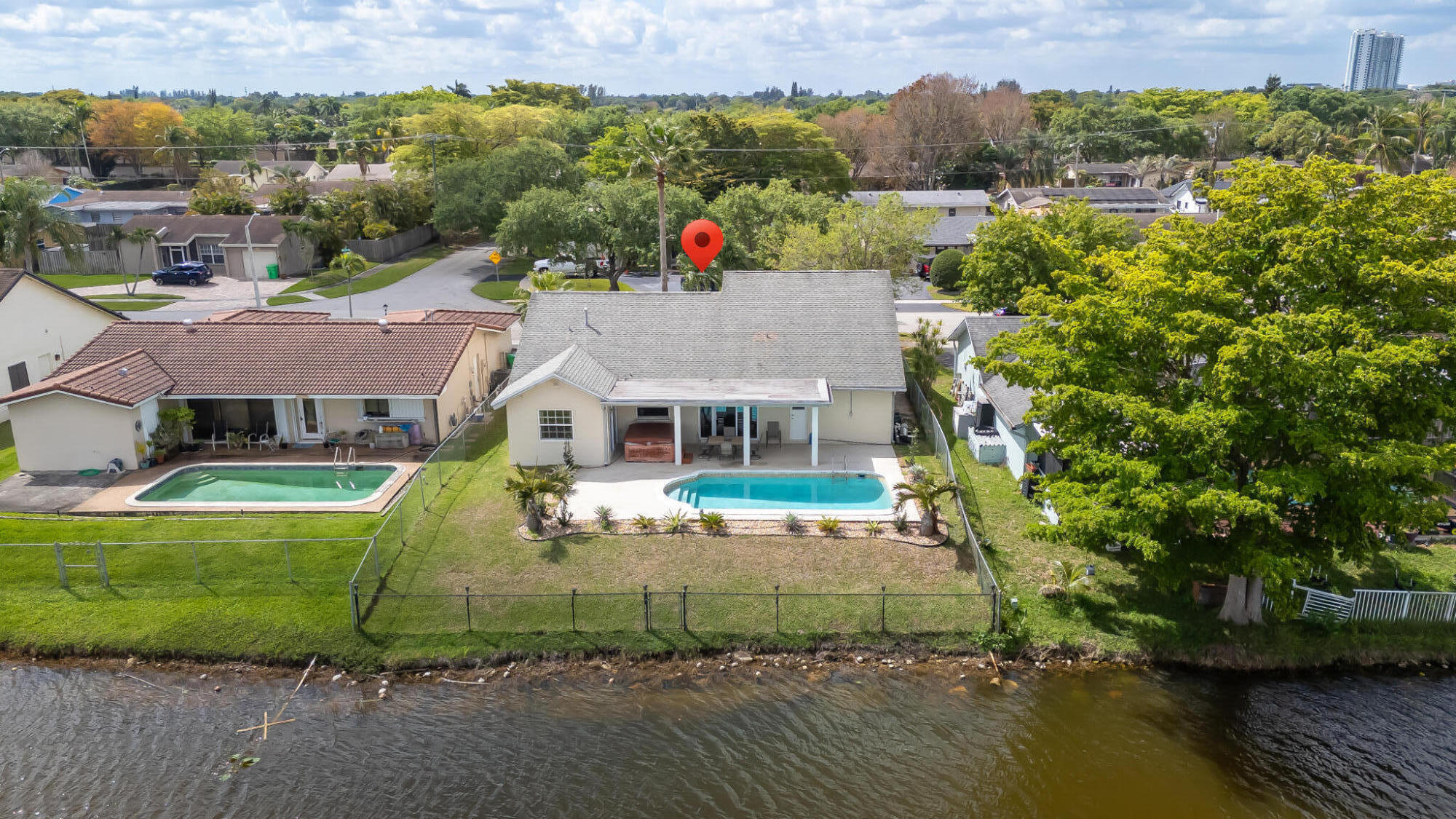 SUNRISE GOLF VILLAGE - Residential