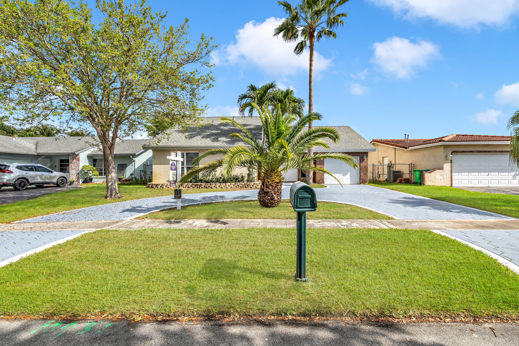 SUNRISE GOLF VILLAGE - Residential