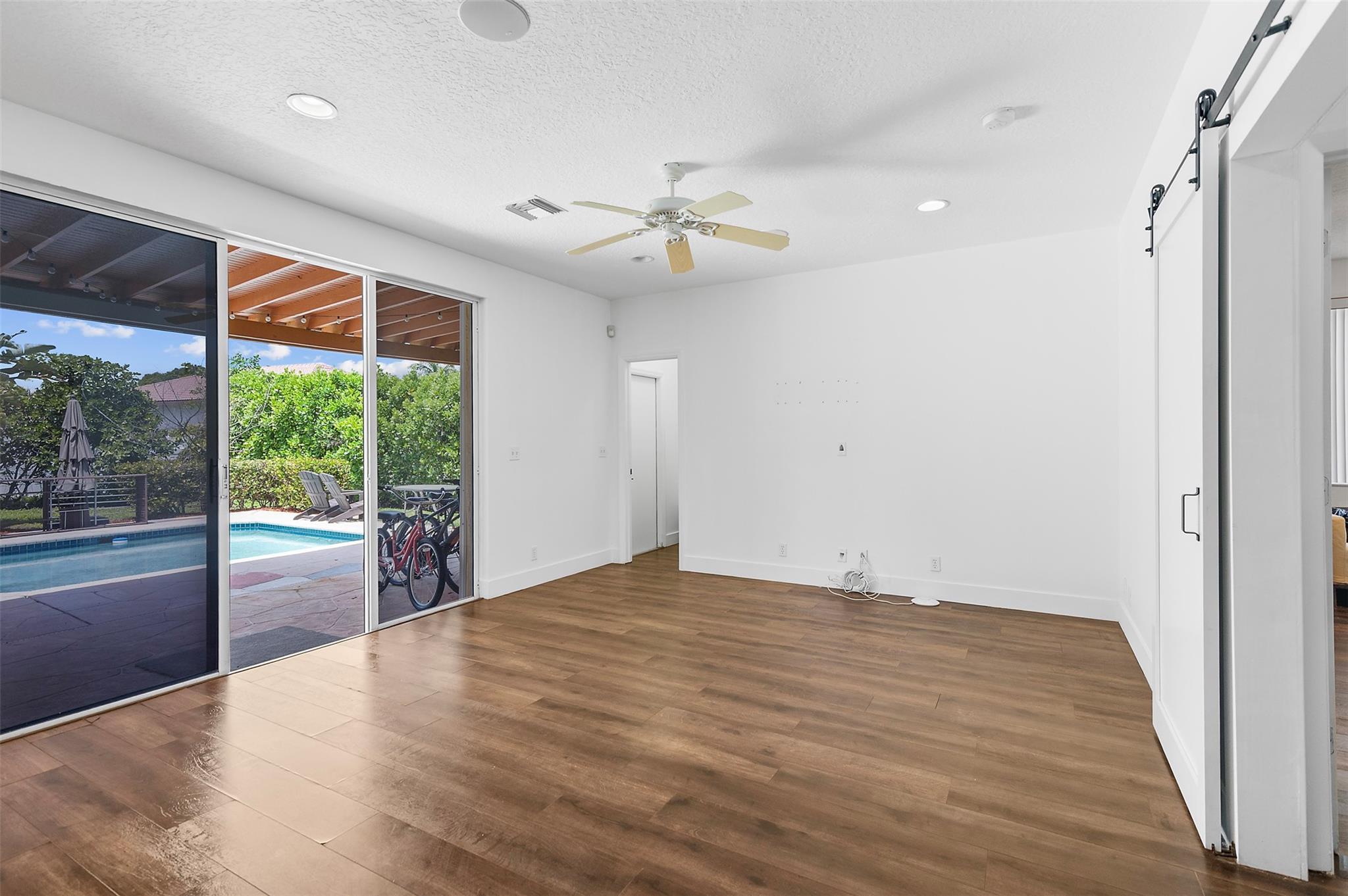 Kensington 146-39 B - Residential