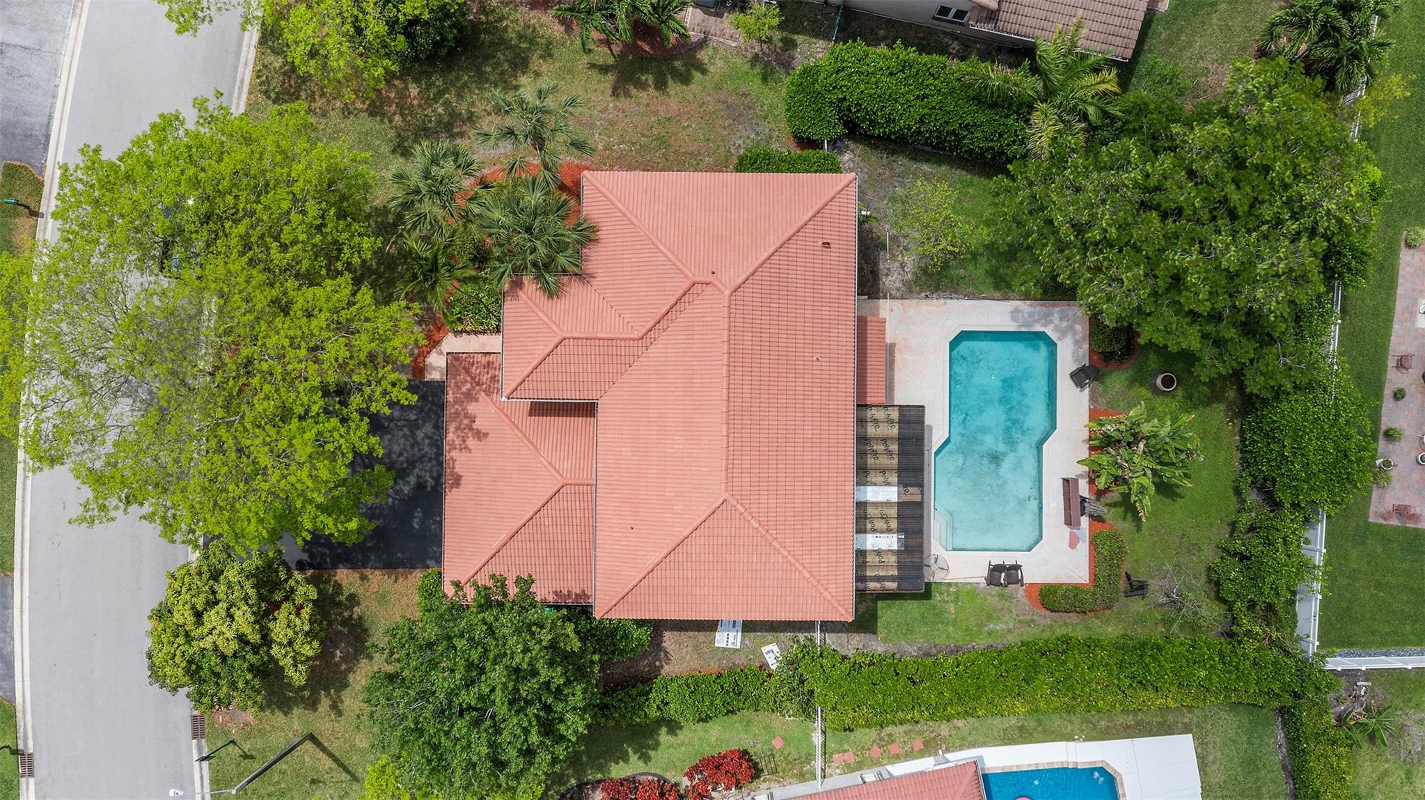 Kensington 146-39 B - Residential