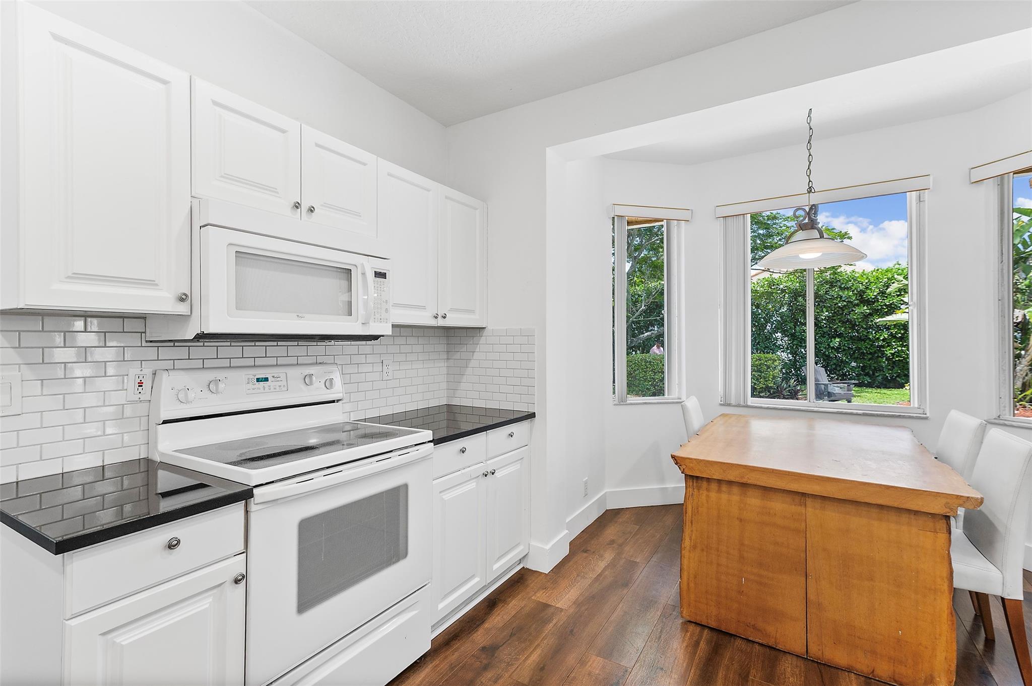 Kensington 146-39 B - Residential