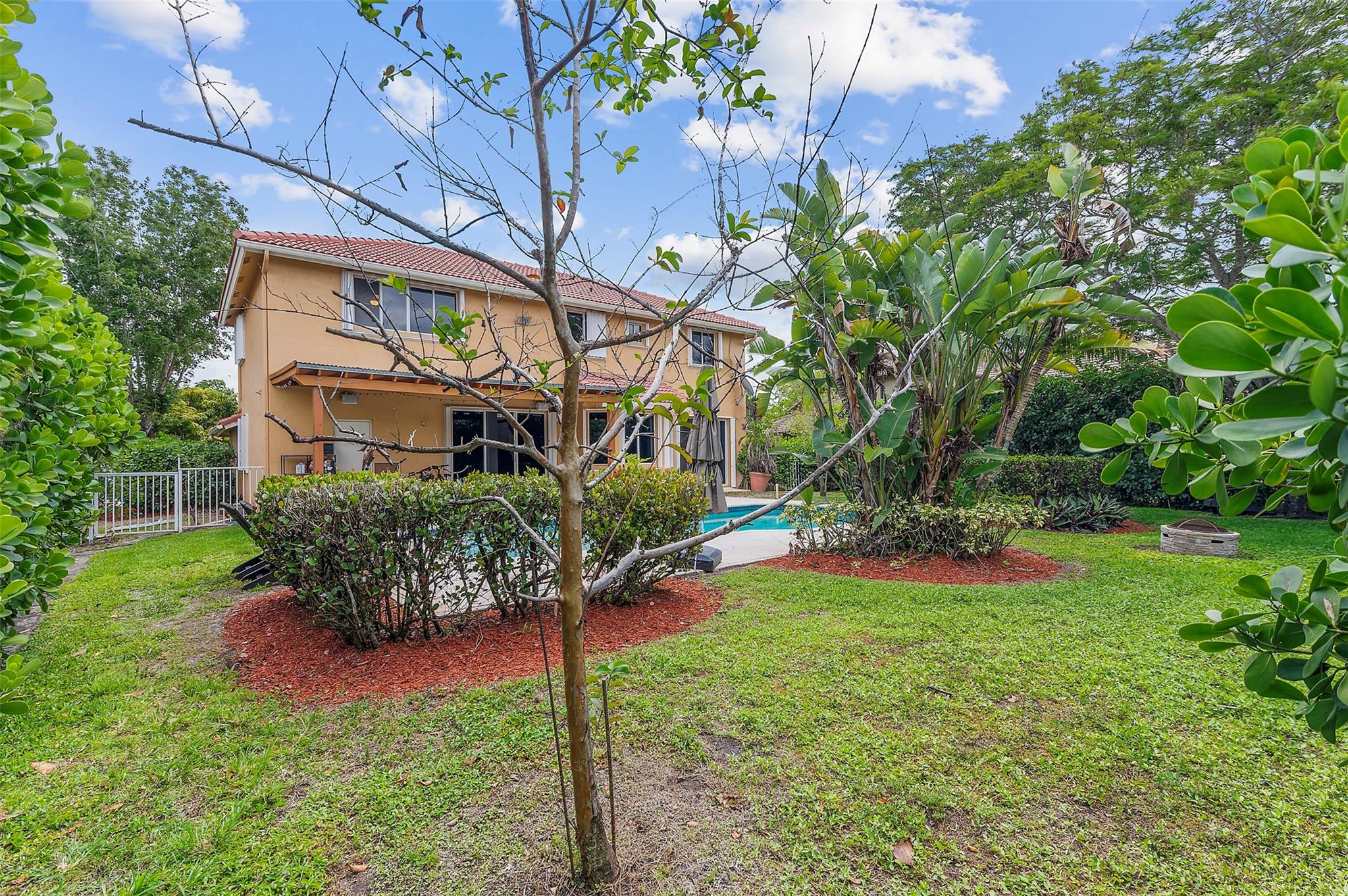 Kensington 146-39 B - Residential