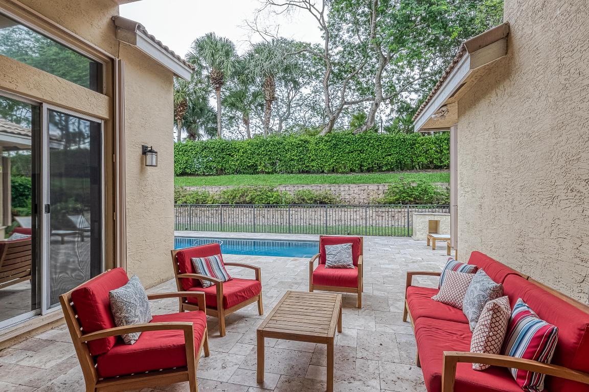 SATURNIA - Residential Lease