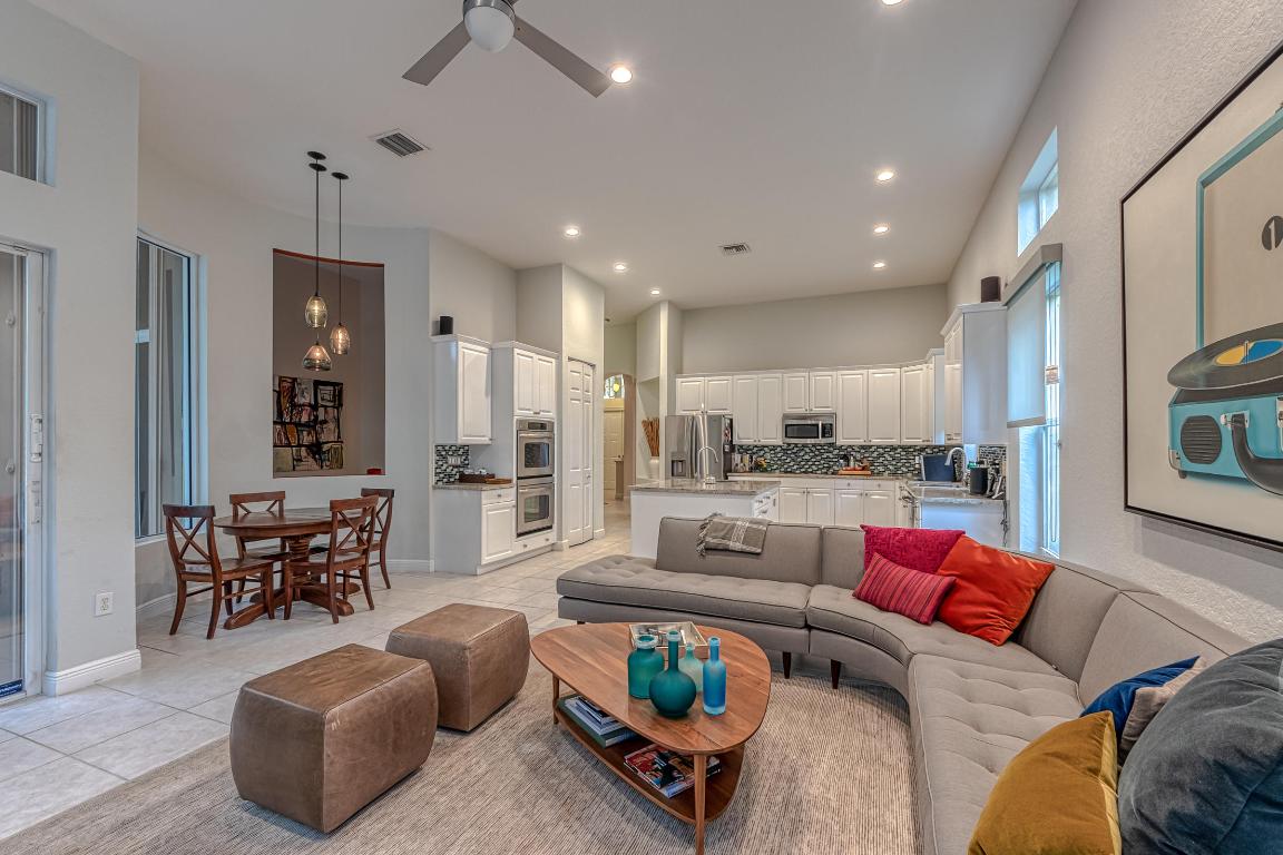 SATURNIA - Residential Lease