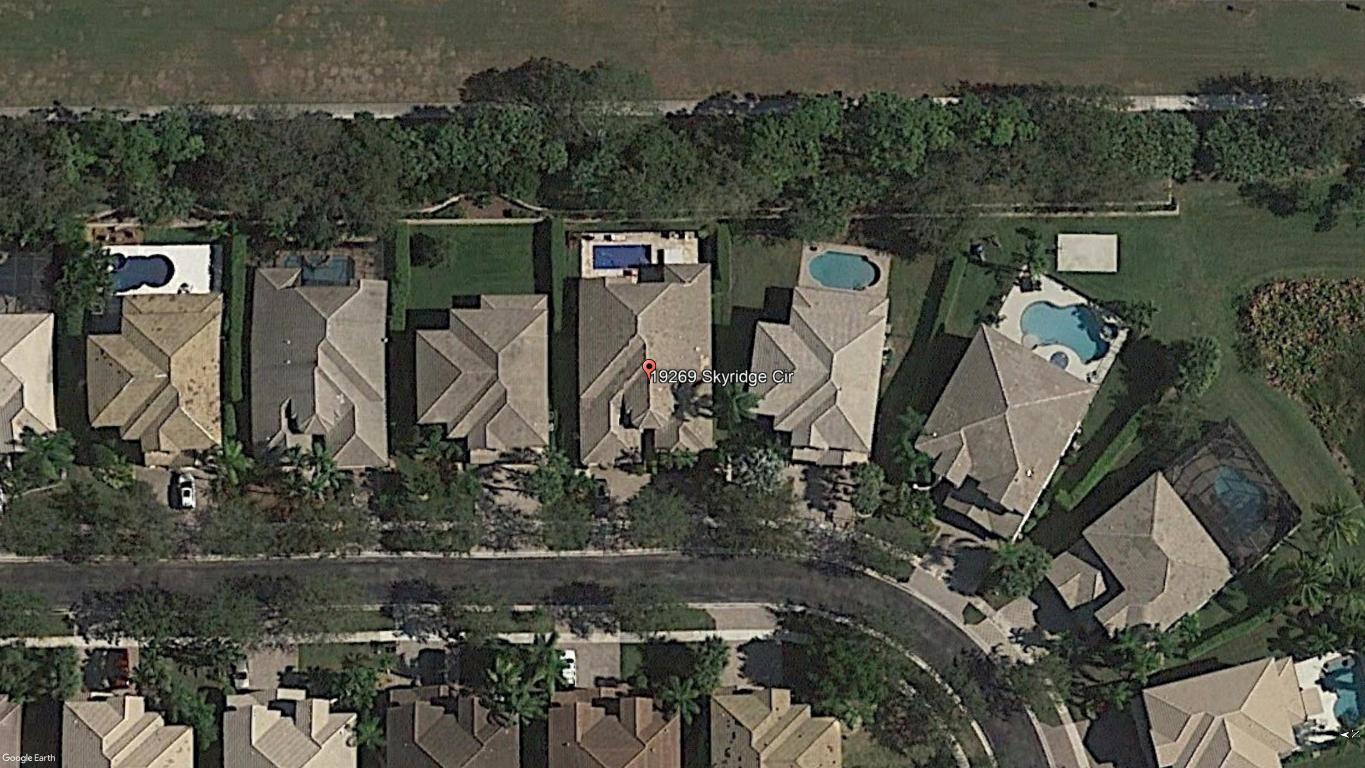 SATURNIA - Residential Lease