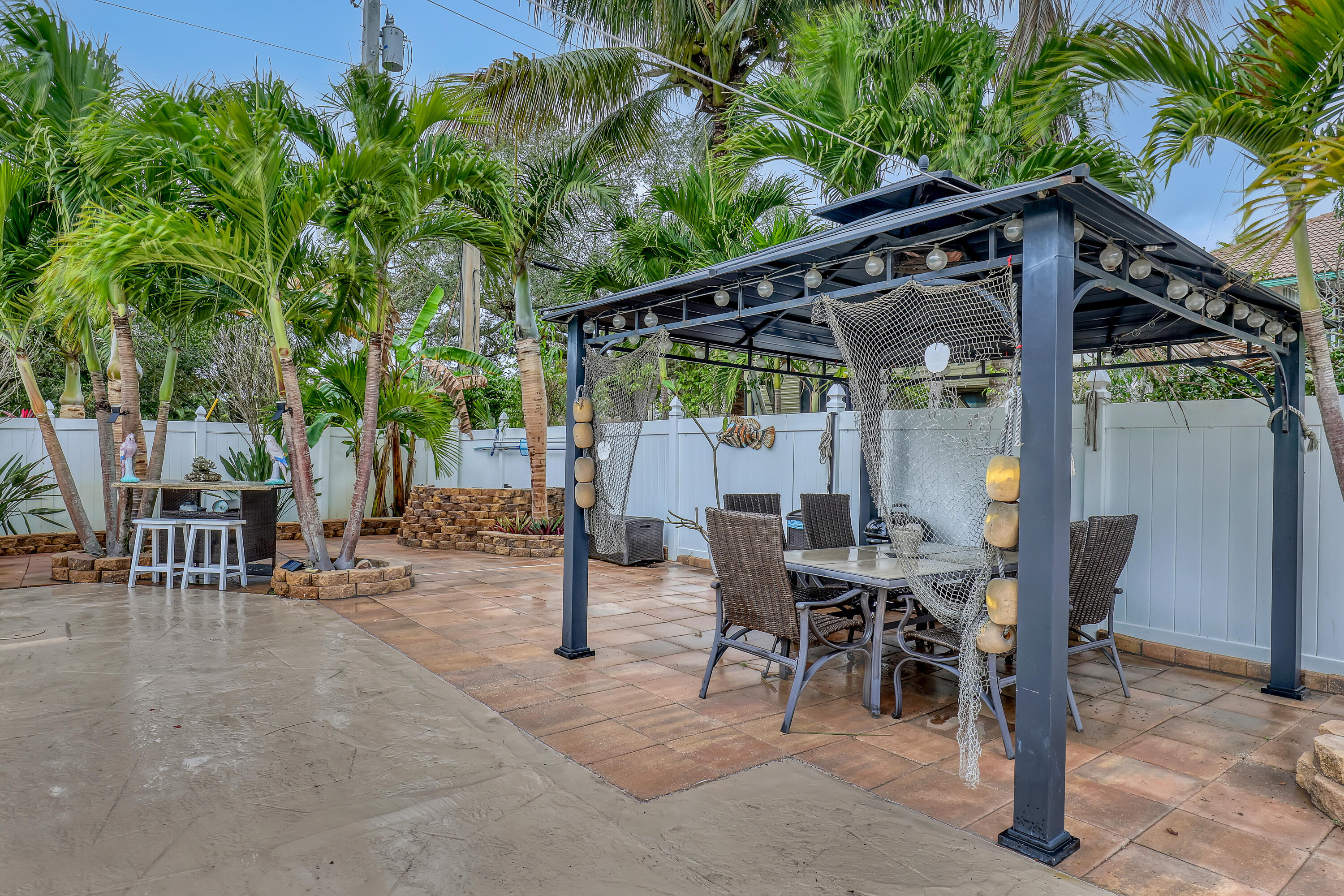 PLANTATION ISLES SEC TWO - Residential