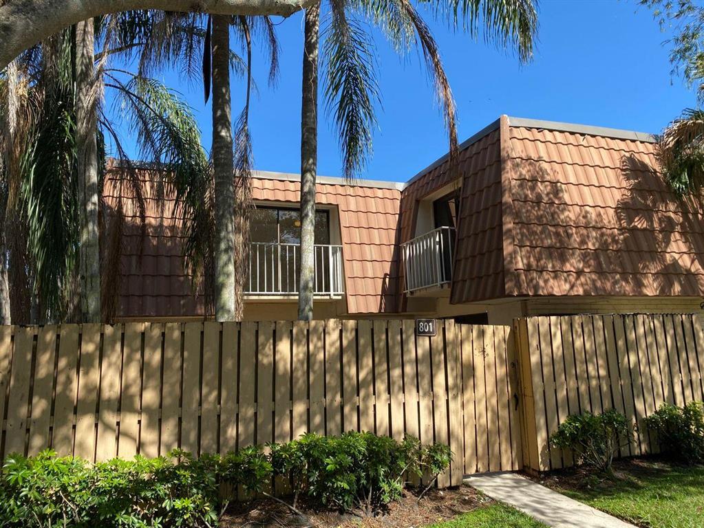 2/2.5 beautiful town home in West Palm Beach with new whirlpool stainless steel appliances, granite counter top, new bathroom vanities, new washer dryer, hot water heater. Wood on 1st floor, carpet on stairs and tile on second floor.