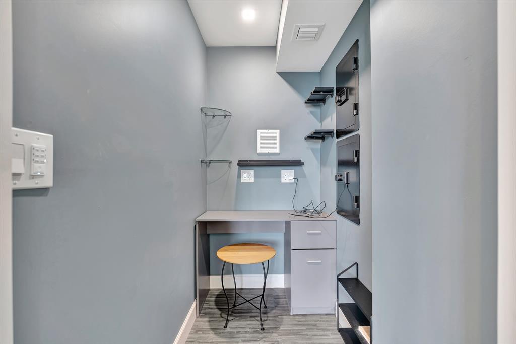 Dwelling Unit No. 704 OF - Residential Lease