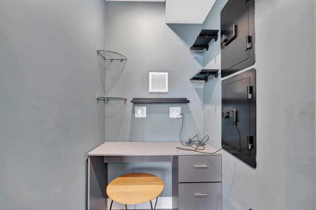 Dwelling Unit No. 704 OF - Residential Lease