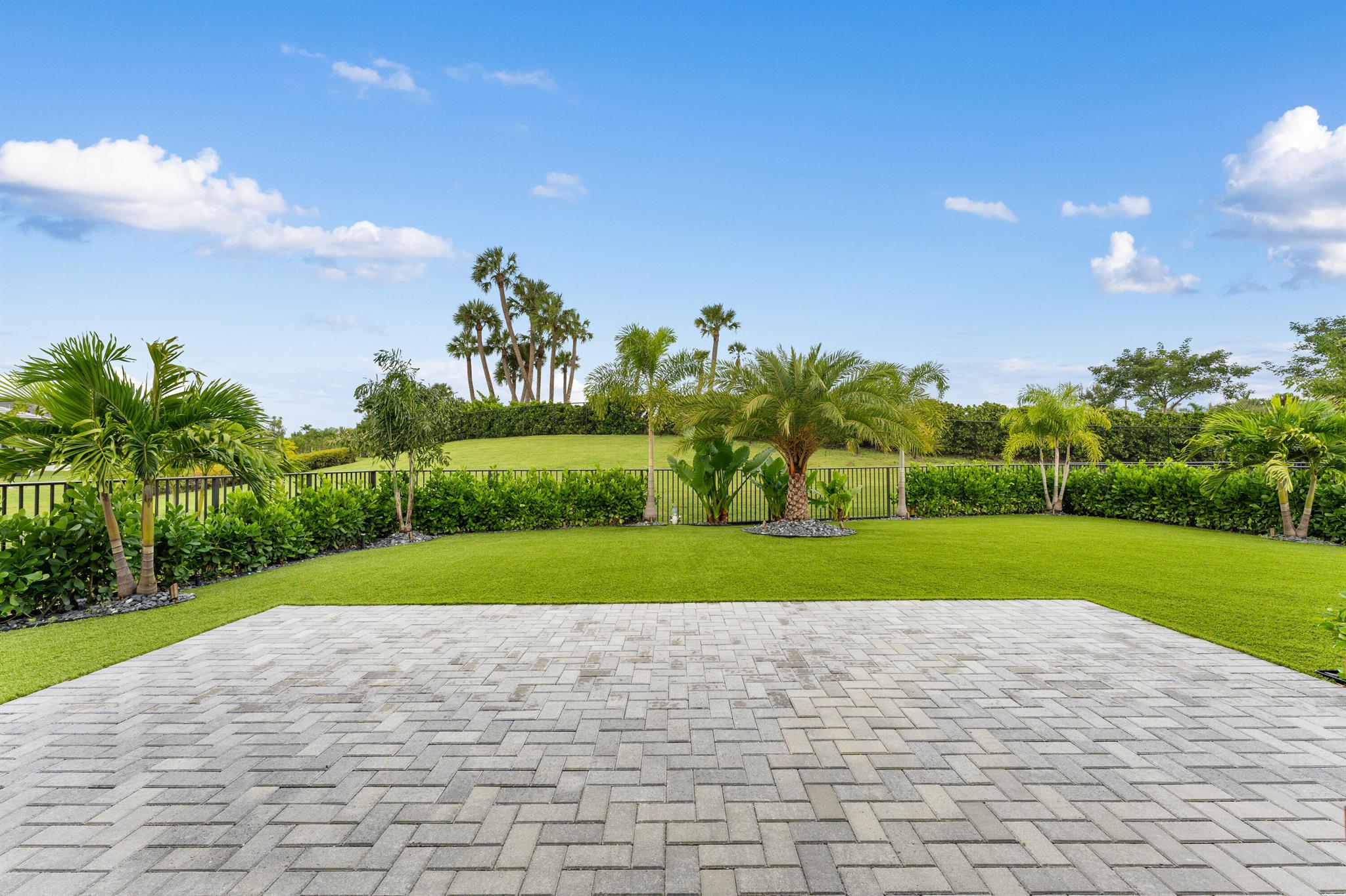 CRESSWIND PALM BEACH - Residential