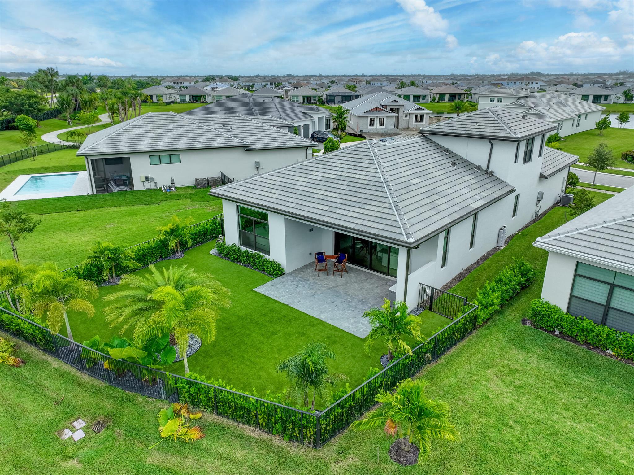 CRESSWIND PALM BEACH - Residential