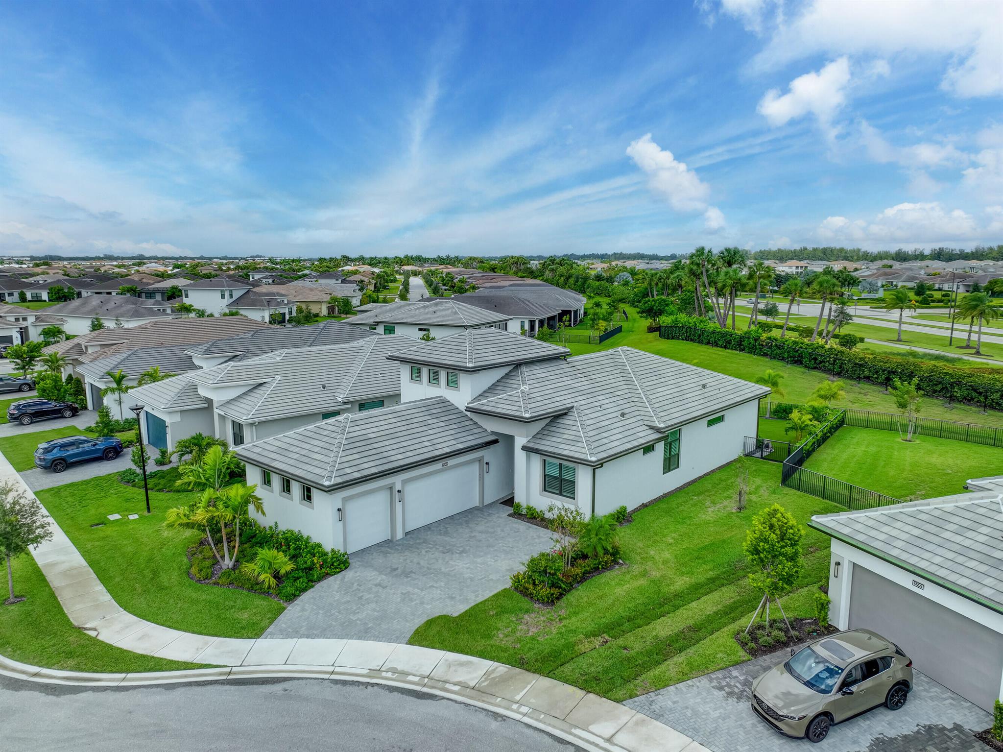 CRESSWIND PALM BEACH - Residential