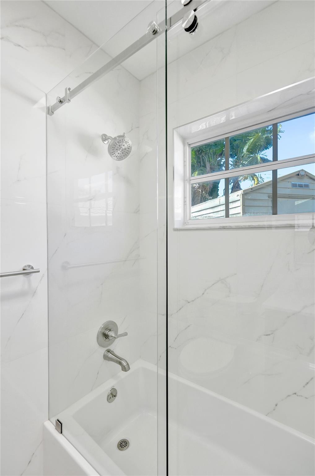 CORAL HEIGHTS SEC 2 - Residential Lease