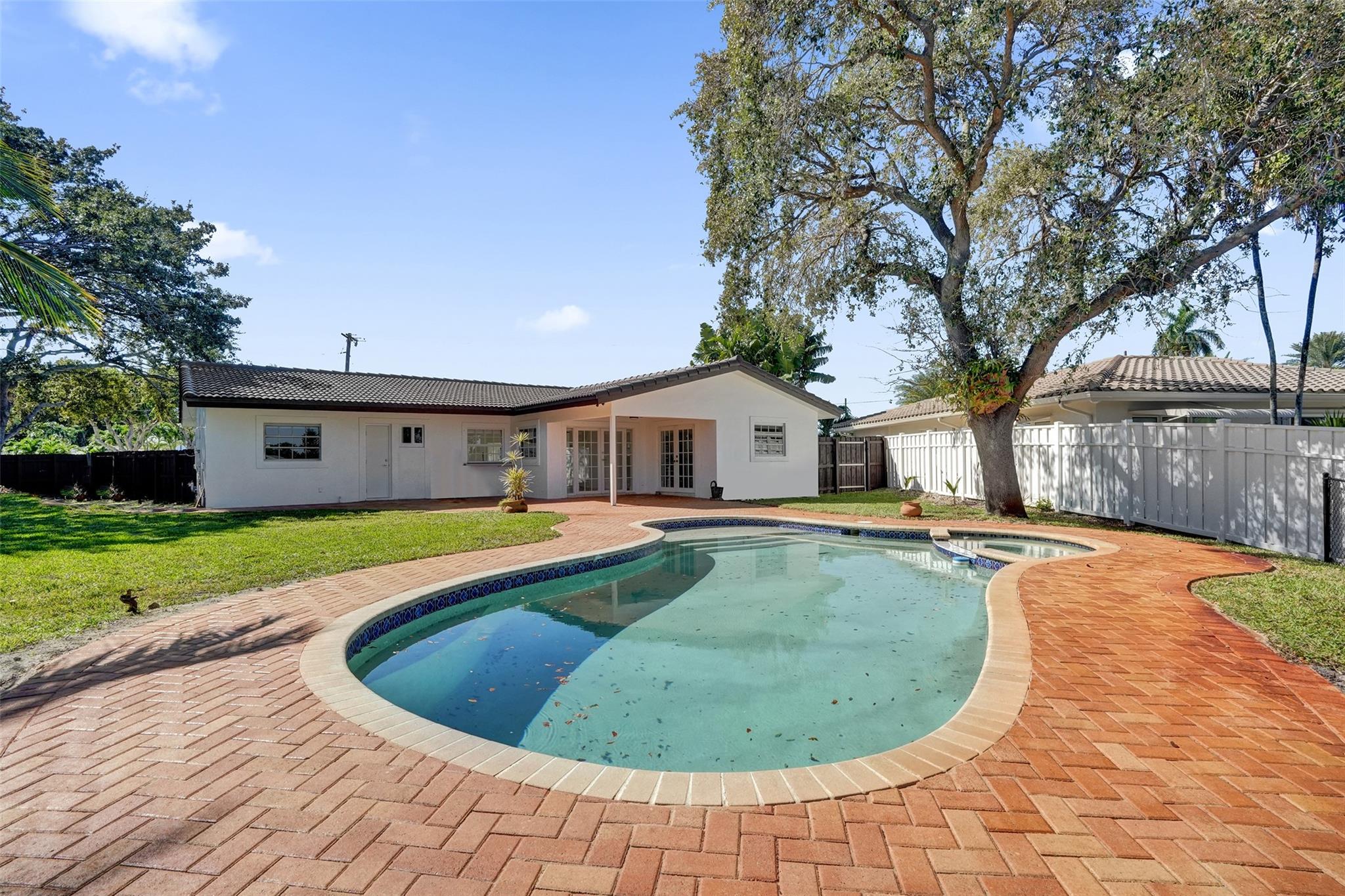 CORAL HEIGHTS SEC 2 - Residential Lease