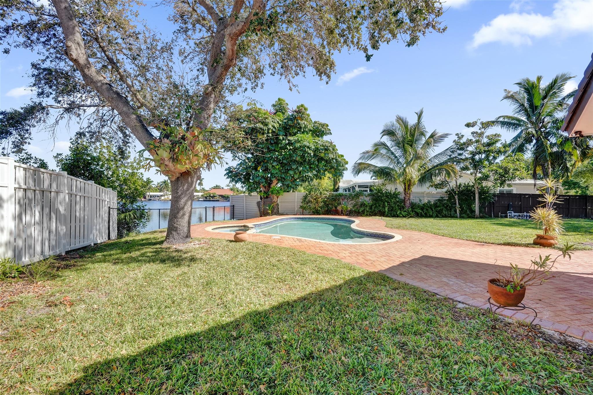 CORAL HEIGHTS SEC 2 - Residential Lease