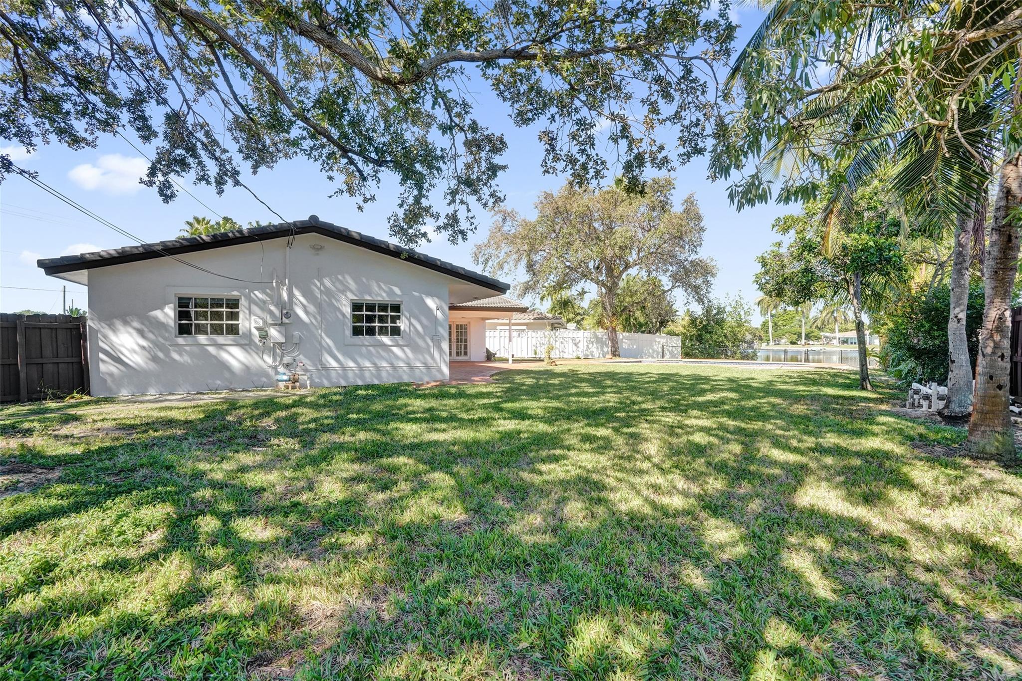 CORAL HEIGHTS SEC 2 - Residential Lease