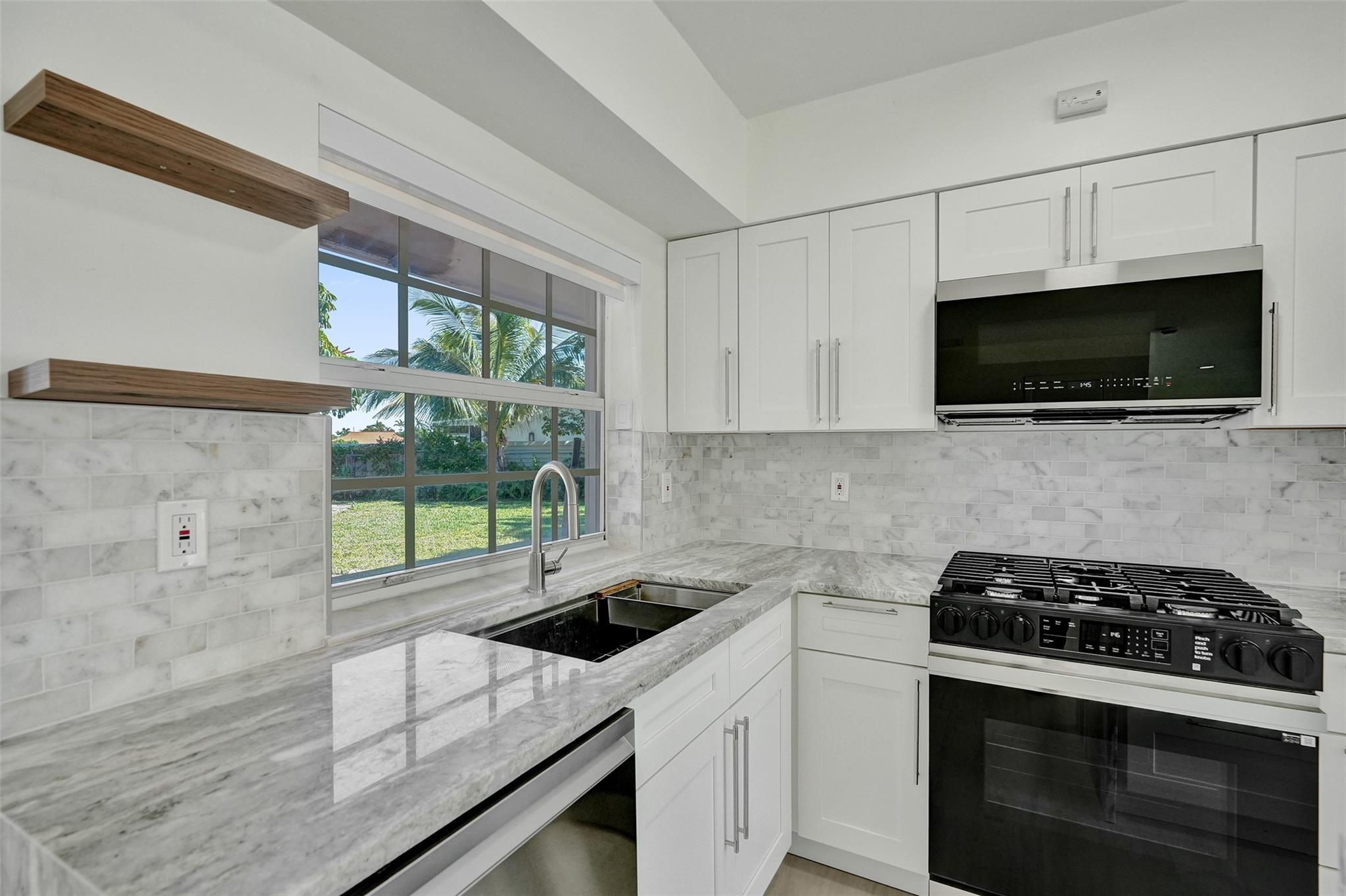 CORAL HEIGHTS SEC 2 - Residential Lease