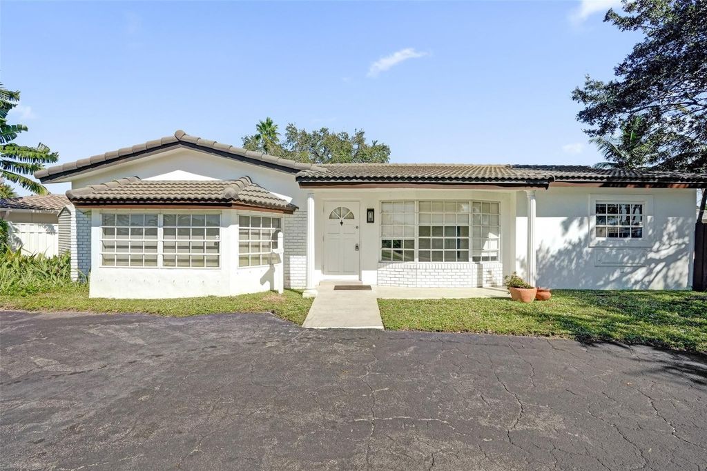 Photo of 4200 NE 15th Avenue, Oakland Park, FL 33334 (MLS # F10536839)
