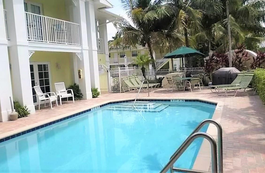 GROVE AT WILTON MANORS CONDO - Residential