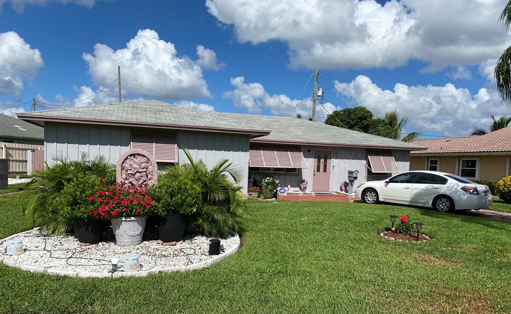 Photo of 1563 6th Street, West Palm Beach, FL 33401 (MLS # R10757394)