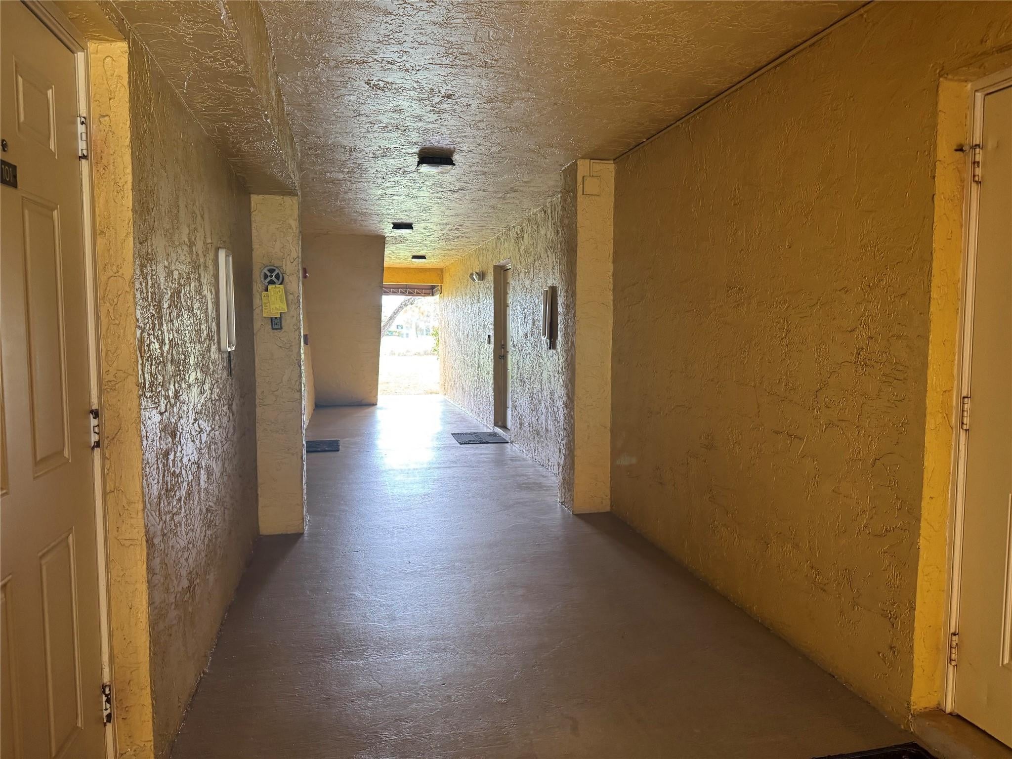 View photos, virtual tours, details... 3013 N Oakland Forest Drive 106