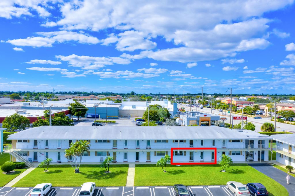 Photo of 1115 Lake Terrace #105, Boynton Beach, FL 33426 (MLS # R10771540)