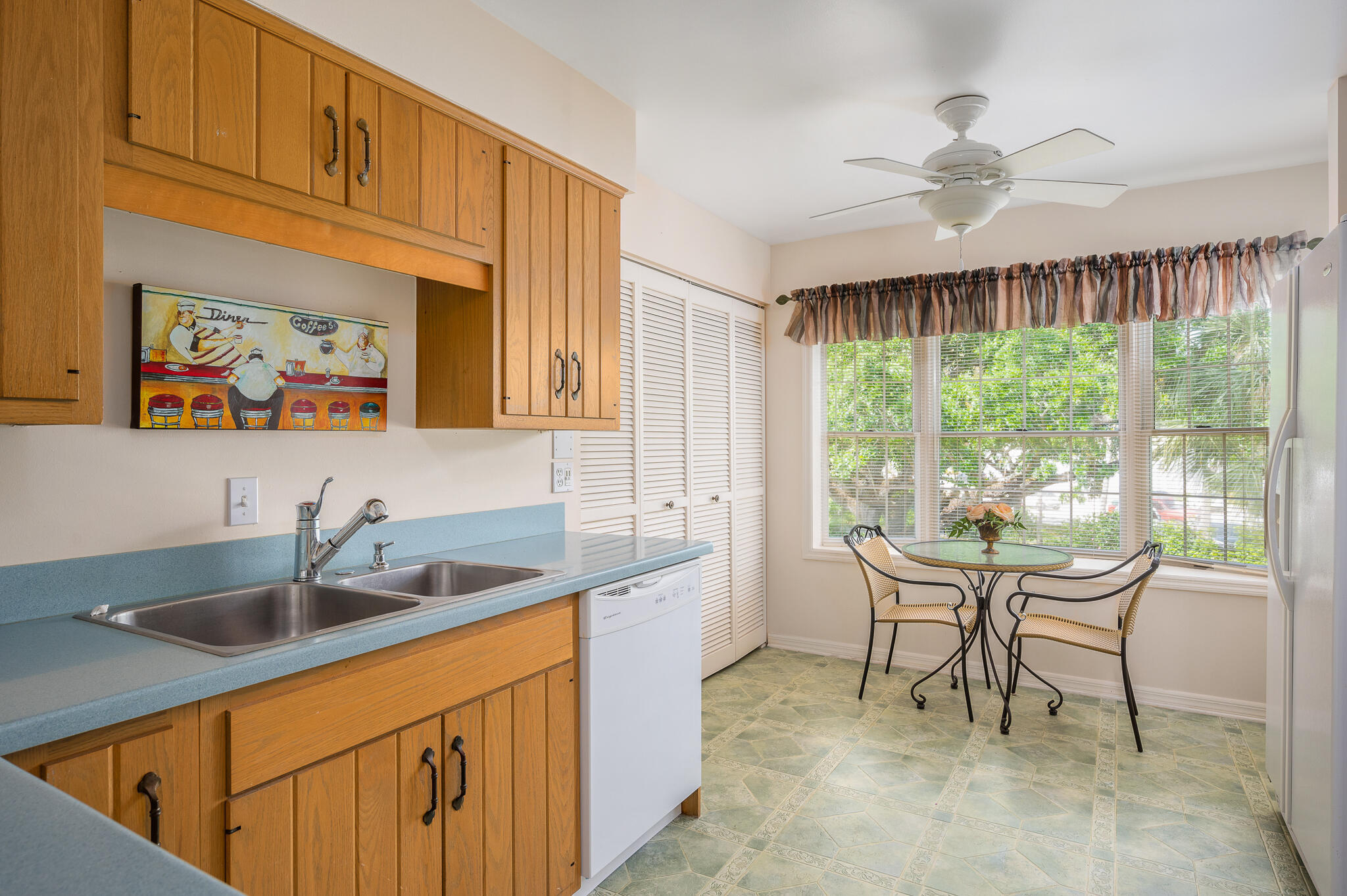 PARK SHORES PHASE IV CONDO - Residential Lease