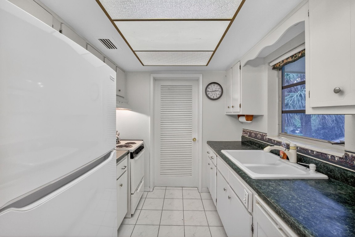 LIGHTHOUSE BAY CONDO - Residential