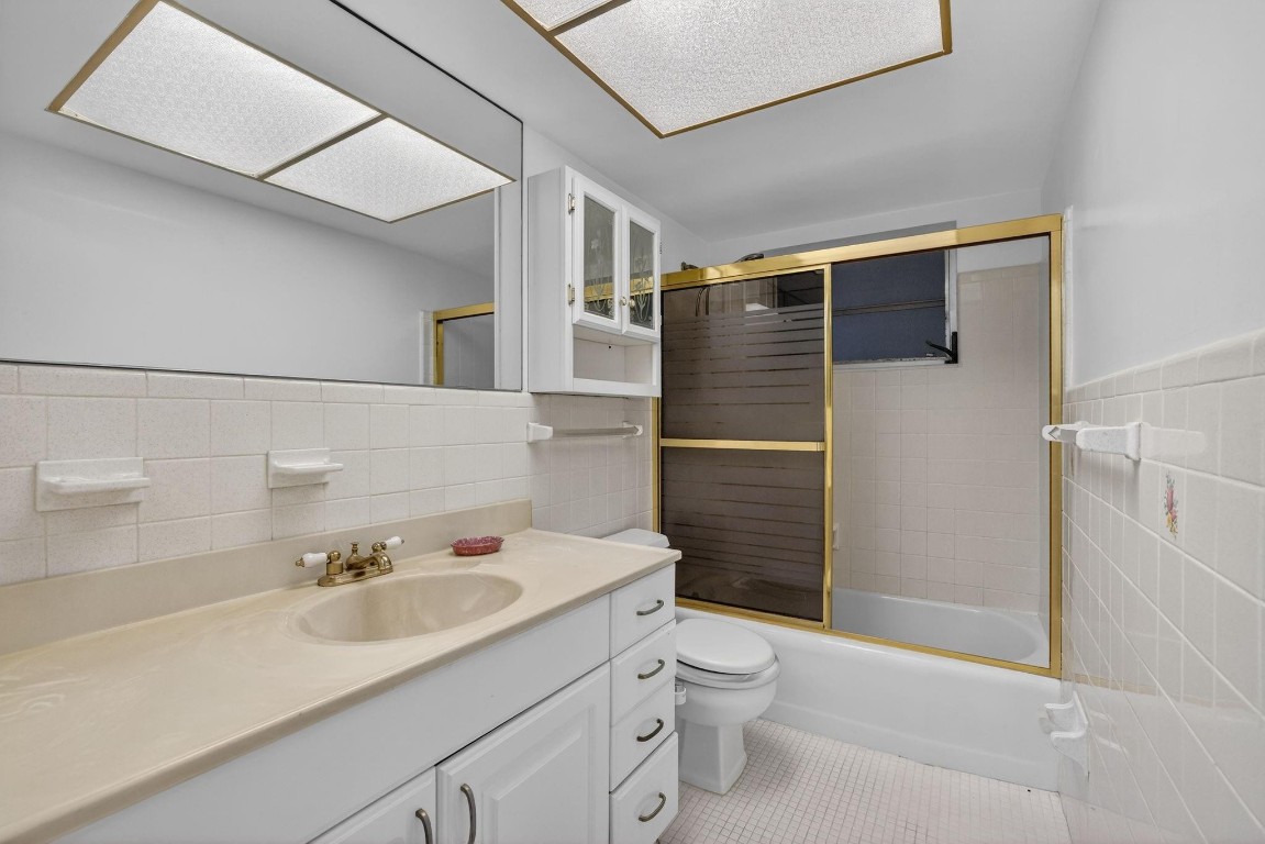 LIGHTHOUSE BAY CONDO - Residential