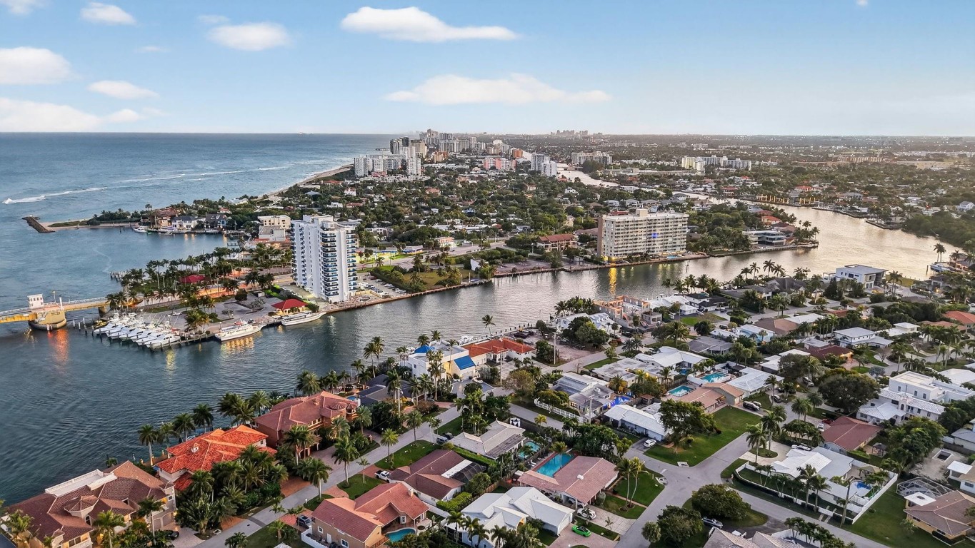 LIGHTHOUSE BAY CONDO - Residential