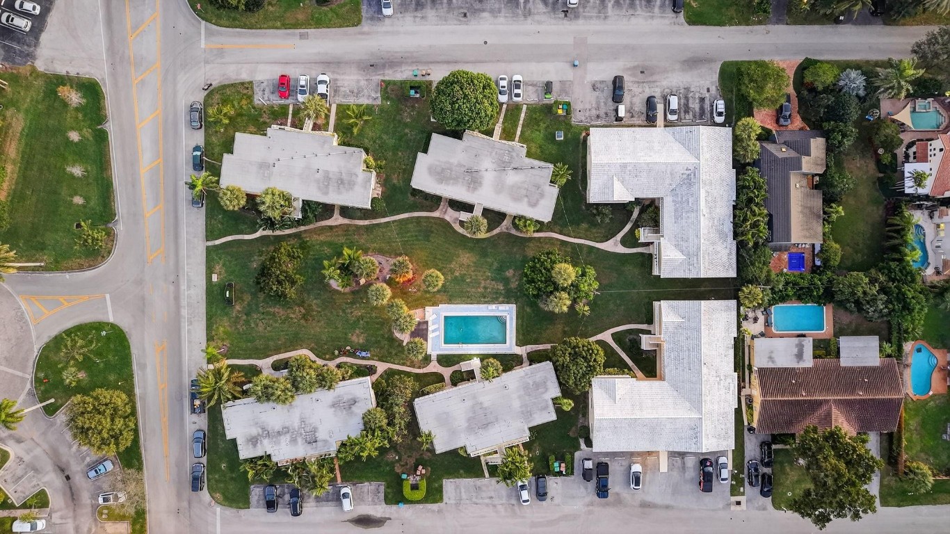 LIGHTHOUSE BAY CONDO - Residential