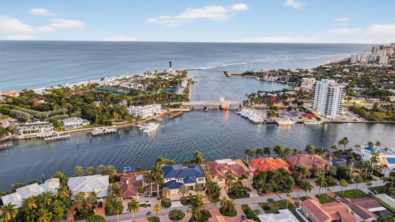 LIGHTHOUSE BAY CONDO - Residential