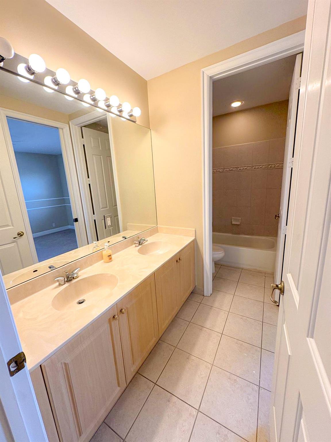 HERON BAY EAST - Residential Lease